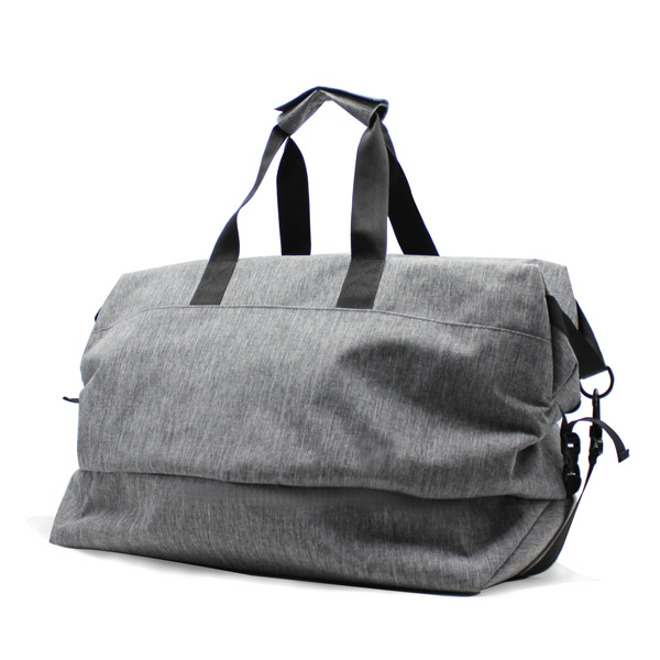 sumka_dorozhnaya_ruchnaya_klad'_sportivnaya_seraya_uniseks_S_42_02 сумка дорожная ручная кладь спортивная серая унисекс сбоку